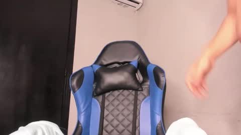 Snapshot of agata18_ chatting on February 13, 2026, 1:18 pm A G A T A online show from February 13, 2026, 1:18 pm