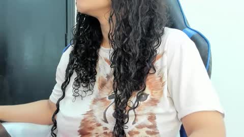 Snapshot of agata18_ chatting on April 16, 2026, 12:17 pm A G A T A online show from April 16, 2026, 12:17 pm