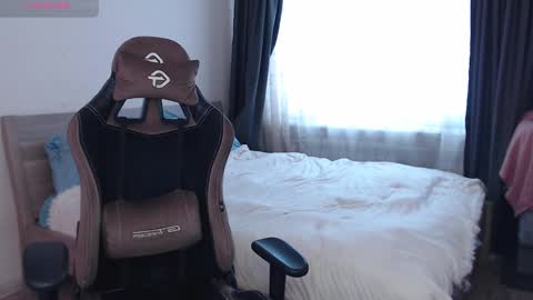 Snapshot of agata_cherry chatting on December 5, 2024, 6:10 am Eva online show from December 5, 2024, 6:10 am