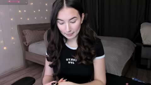 Snapshot of agata_cherry chatting on February 5, 2025, 8:00 am Eva online show from February 5, 2025, 8:00 am