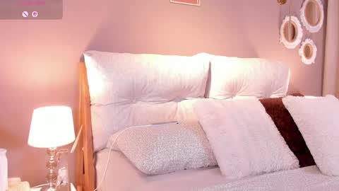 Snapshot of agata_laurent_ chatting on May 27, 2026, 11:35 pm Agata Lauret online show from May 27, 2026, 11:35 pm