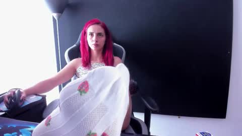 Agata Collinss online show from March 19, 2026, 8:35 pm