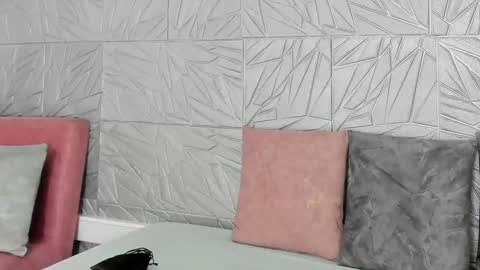 Agatadelphine online show from September 22, 2025, 1:13 pm