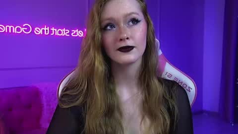 Snapshot of agatafoxley chatting on May 5, 2026, 6:32 am AgataFoxley online show from May 5, 2026, 6:32 am
