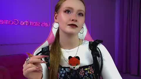 Snapshot of agatafoxley chatting on June 20, 2026, 6:33 pm AgataFoxley online show from June 20, 2026, 6:33 pm
