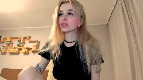 Snapshot of agatahowak chatting on May 23, 2026, 5:17 pm Arina online show from May 23, 2026, 5:17 pm