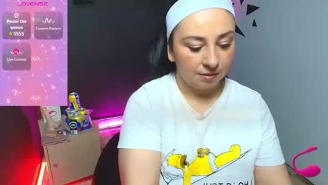 A G A T A T H O M P S O N online show from September 27, 2025, 7:08 pm