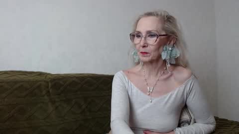 Agatha online show from February 3, 2025, 1:19 pm