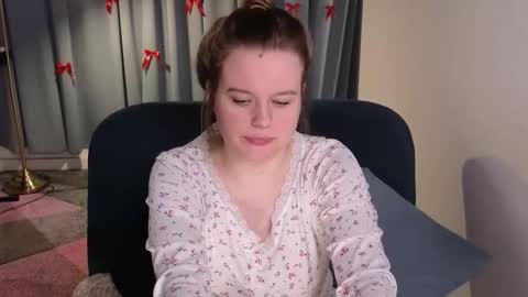 agatthgris online show from February 25, 2026, 9:46 pm