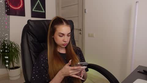 Agelina Lilly Laura online show from February 23, 2025, 12:16 pm
