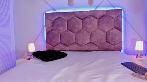 Aggy online show from February 1, 2025, 11:37 pm