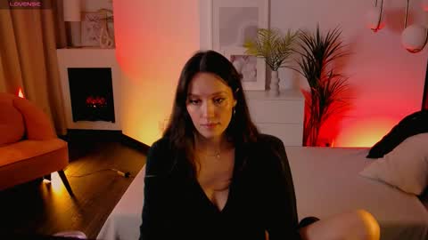 Snapshot of agnes_sky chatting on October 1, 2025, 7:47 am Agnes online show from October 1, 2025, 7:47 am