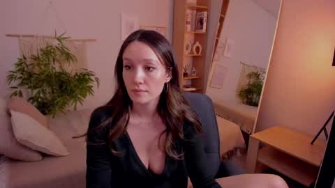 Snapshot of agnes_sky chatting on April 29, 2026, 11:44 pm Agnes online show from April 29, 2026, 11:44 pm