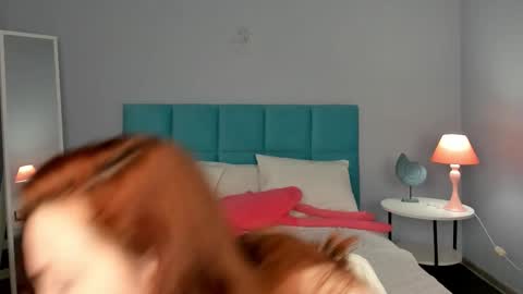 Agnia White online show from November 23, 2025, 10:48 am