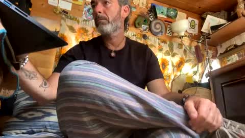 Snapshot of aguacateman7 chatting on March 4, 2025, 12:01 pm Juan online show from March 4, 2025, 12:01 pm