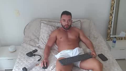 Snapshot of agustinsr chatting on October 22, 2025, 4:51 pm agustinsr online show from October 22, 2025, 4:51 pm