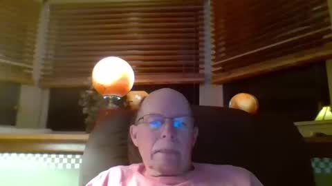 aguynrkfrd online show from October 13, 2025, 10:15 am