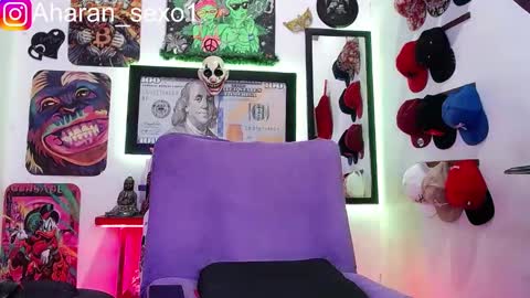 Aharon  Zamora online show from February 10, 2025, 6:20 am