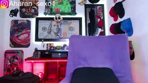 Aharon  Zamora online show from February 14, 2025, 8:21 am