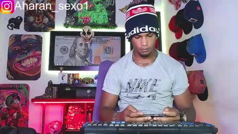 Aharon  Zamora online show from February 15, 2025, 6:12 am