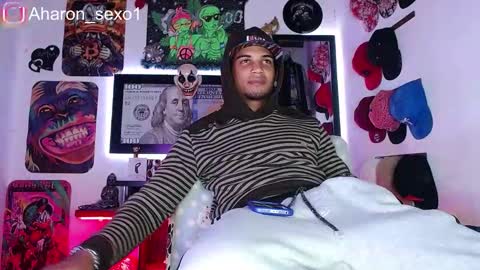 Aharon  Zamora online show from February 23, 2025, 6:39 am