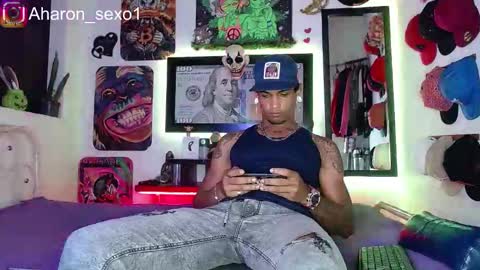 Aharon  Zamora online show from March 5, 2025, 10:21 pm