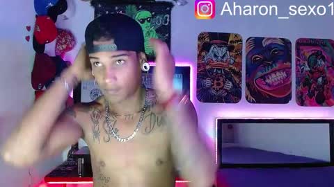 Aharon  Zamora online show from March 8, 2025, 7:05 am