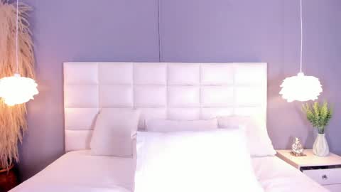 Snapshot of ahincale chatting on April 13, 2026, 11:37 am AHINOA online show from April 13, 2026, 11:37 am