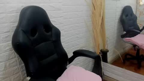 Ahisha online show from December 5, 2024, 2:00 pm