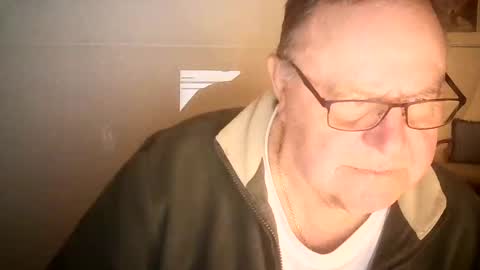 Snapshot of ahmole chatting on December 12, 2024, 7:48 pm Ole online show from December 12, 2024, 7:48 pm