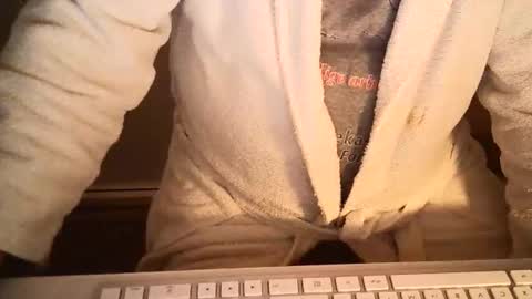 Snapshot of ahmole chatting on March 18, 2026, 12:25 am Ole online show from March 18, 2026, 12:25 am