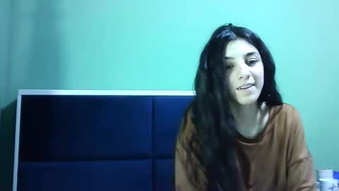 Selena online show from December 18, 2024, 4:39 pm