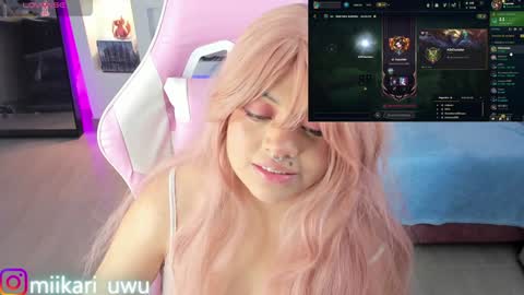 Ahri help me get to 100  online show from January 9, 2025, 7:10 am