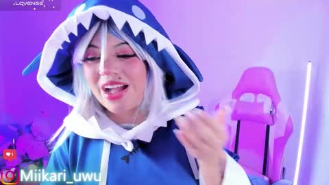 Ahri help me get to 100  online show from December 23, 2025, 5:05 am