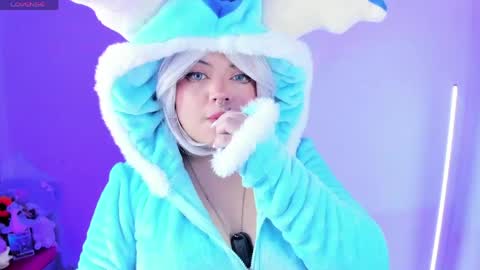 Snapshot of ahri_elderwood chatting on April 17, 2026, 3:09 am Ahri help me get to 100 online show from April 17, 2026, 3:09 am