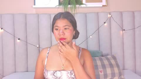 Snapshot of ahslyevans__ chatting on April 3, 2026, 11:19 am AHSLY online show from April 3, 2026, 11:19 am