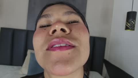 Snapshot of ahslyevans__ chatting on April 26, 2026, 12:47 pm AHSLY online show from April 26, 2026, 12:47 pm