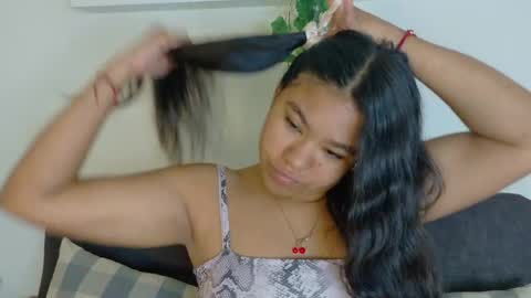 Snapshot of ahslyevans__ chatting on April 30, 2026, 11:49 am AHSLY online show from April 30, 2026, 11:49 am