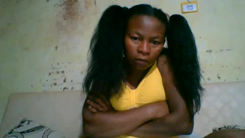 Snapshot of aichadominix chatting on August 5, 2026, 10:33 pm AichaDominix online show from August 5, 2026, 10:33 pm
