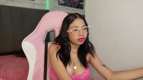 Aida online show from December 4, 2025, 11:46 pm