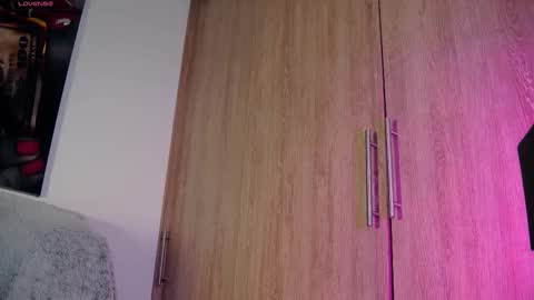 Aida  online show from October 3, 2025, 10:56 am