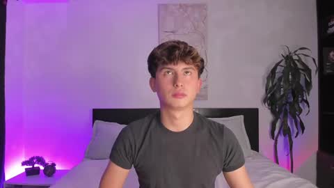 Snapshot of aidan_hale chatting on January 16, 2025, 2:19 am A H online show from January 16, 2025, 2:19 am