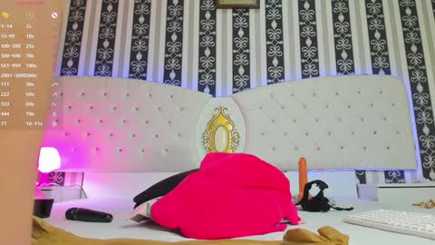 aidasina online show from January 19, 2025, 8:09 pm