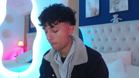 Snapshot of aiden_rivers_ chatting on April 7, 2026, 12:49 pm Aiden online show from April 7, 2026, 12:49 pm