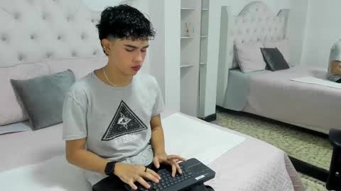 Aiden  online show from January 27, 2025, 11:54 am