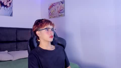 Aiden  online show from September 17, 2025, 12:18 pm