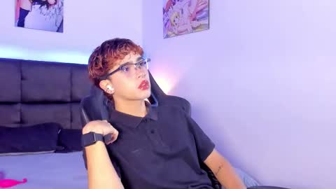 Aiden  online show from October 8, 2025, 12:03 pm