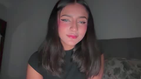 Snapshot of aiisha18 chatting on May 14, 2026, 1:45 am Aiisha online show from May 14, 2026, 1:45 am