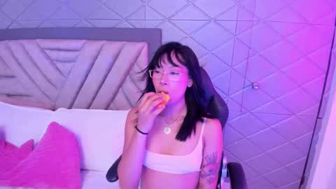 AikoLee online show from September 29, 2025, 4:17 am