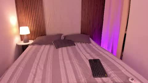 ailann_1 online show from July 29, 2026, 8:29 pm